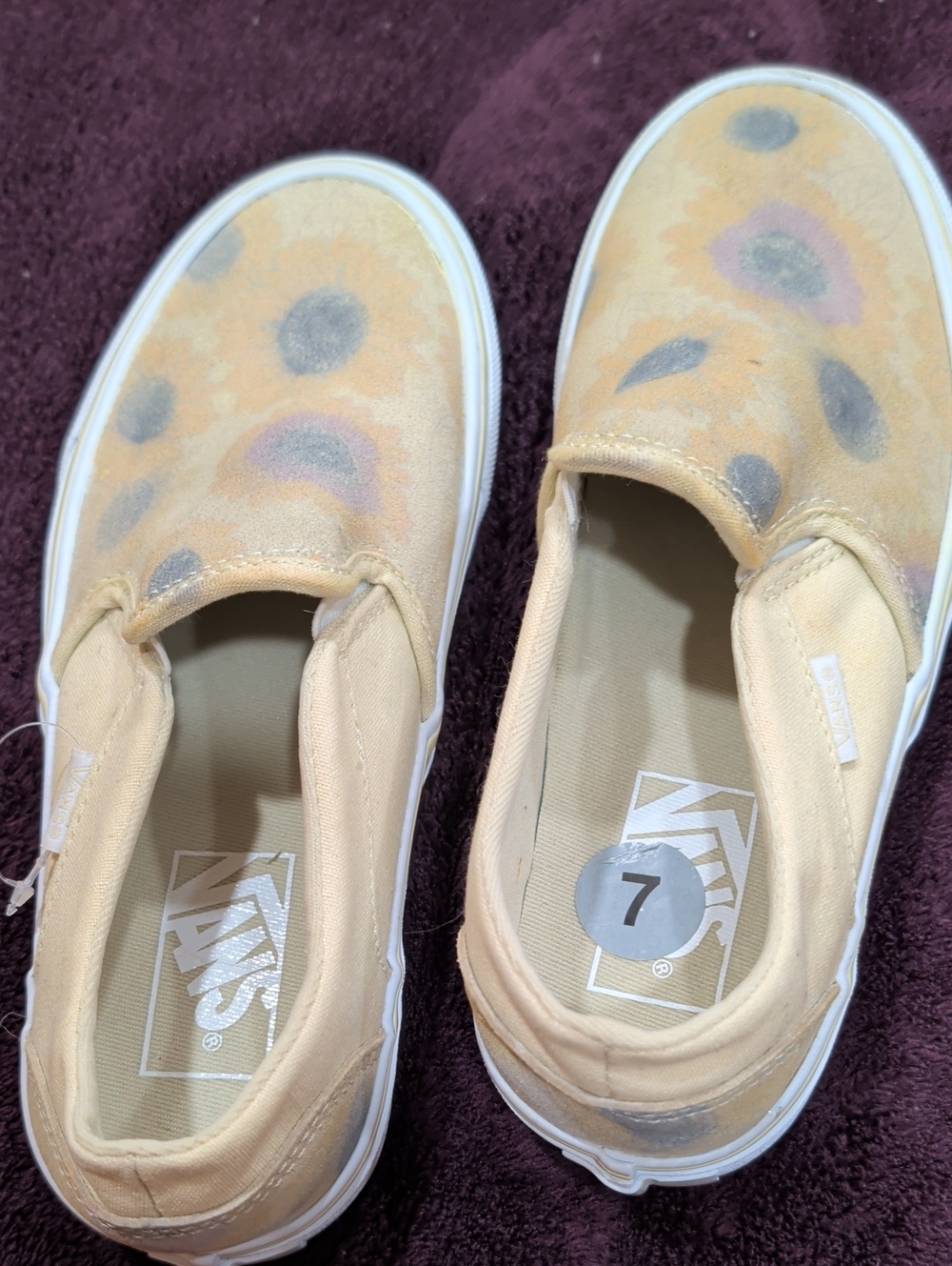 Vans Slip-On Sneakers in Beige with Multicolor Floral Accents Size 7